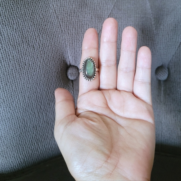 Shivam Labradorite Statement Ring💍 - Picture 11 of 16